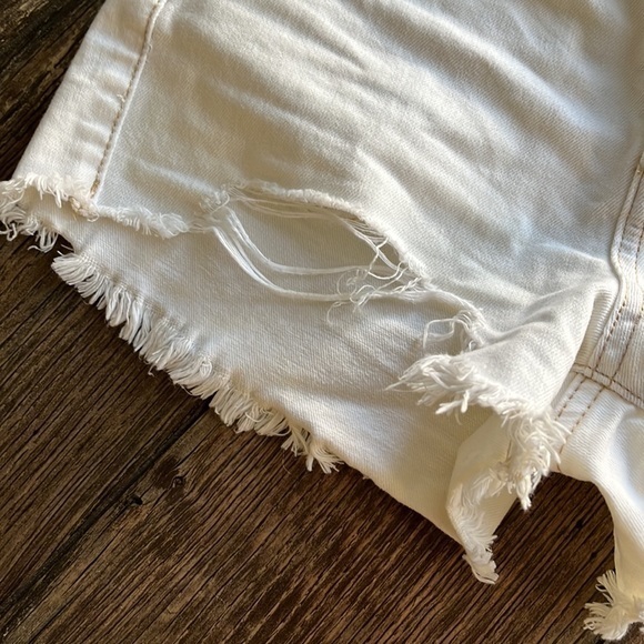 RSQ White Shorts 25 - Picture 3 of 9